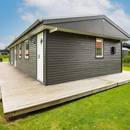 6 Person Holiday In *